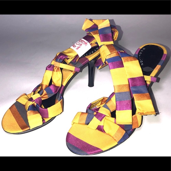 KENNETH COLE ANKLE WRAP HEELS - Picture 2 of 6